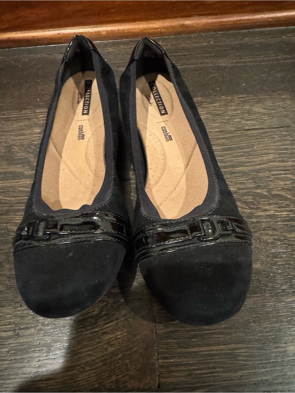 Clarks Collection Kinzie Light Black Suede Patent Buckle Wedge Flats - Size 9.5